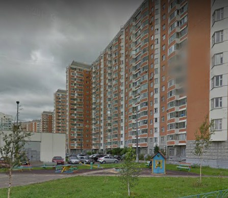 дом 30 на улице Маршала Савицкого в Москве