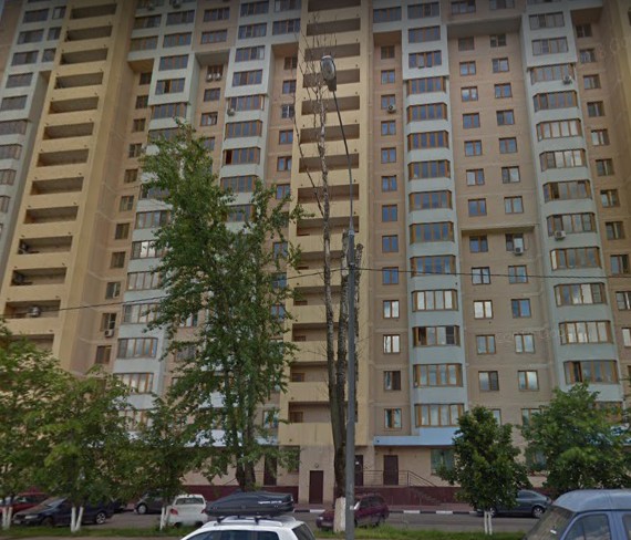 дом на улице Октября дом 18 в Реутове