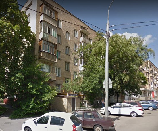 дом 10 на улице Ремизова в Москве