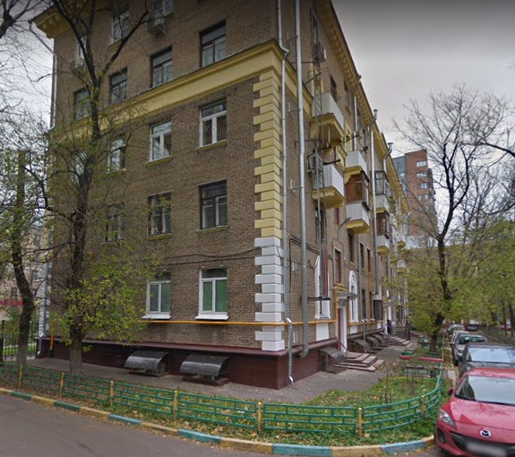 дом на улице Маршала Бирюзова дом 37 в Москве