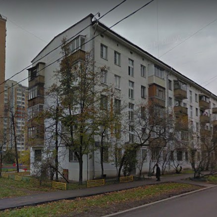 дом 72 на Измайловском бульваре в Москве