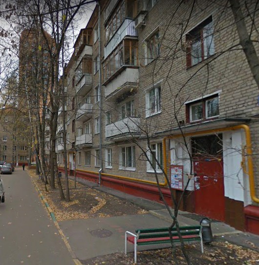 дом 31 на Сходненской улице в Москве