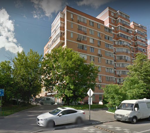 дом 13 на Челябинской улице в Москве