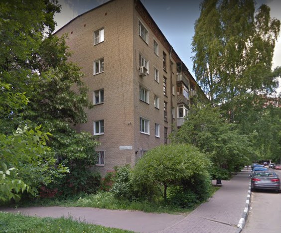 дом 10 на улице Лермонтова в Дзержинском